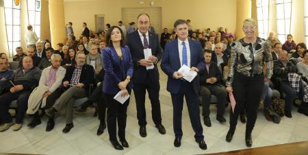 Imagen El Presidente de la Diputación recibe a todos los alcaldes de la provincia para la firma de diferentes convenios
