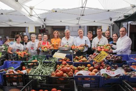 Imagen La Diputación de Segovia reivindica el valor de la huerta y el producto de proximidad en la VIII Feria del Tomate de Martín Muñoz de las Posadas