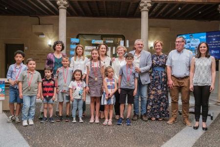 Imagen La Diputación premia a los ganadores ‘olímpicos’ de los concursos de Marcapáginas y Microrrelatos de los Bibliobuses